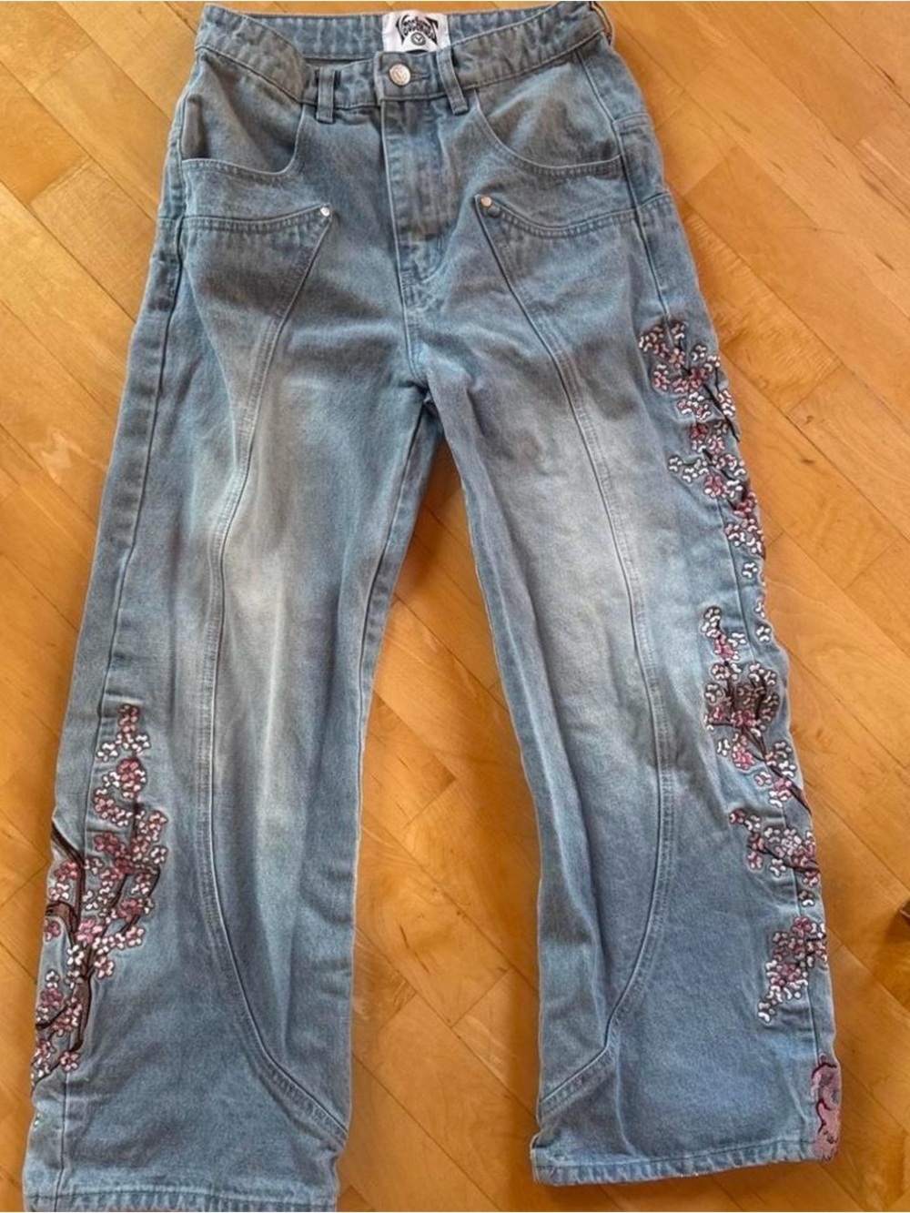 Embroidered Light Blue Vescartes Mens Jeans